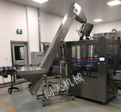旋轉(zhuǎn)式自動理蓋上蓋壓蓋充氮一體機(jī)